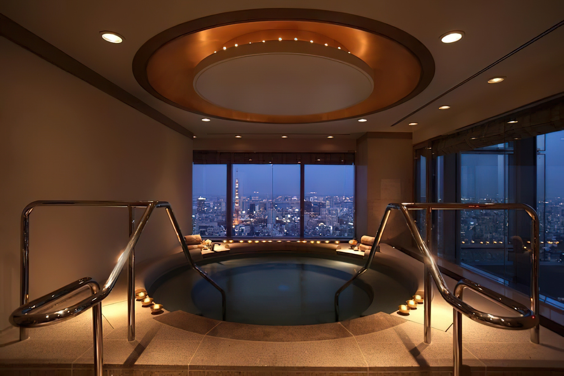 The Ritz-Carlton, Tokyo Hotel – Tokyo, Japan – Spa Pool