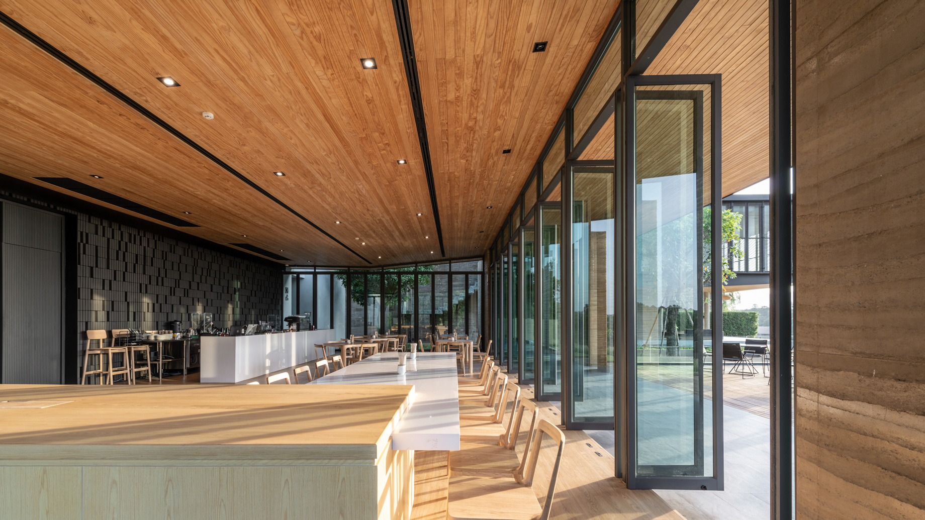 Tara Villa Riverkwai Resort – Kanchanaburi, Thailand – Din Cafe