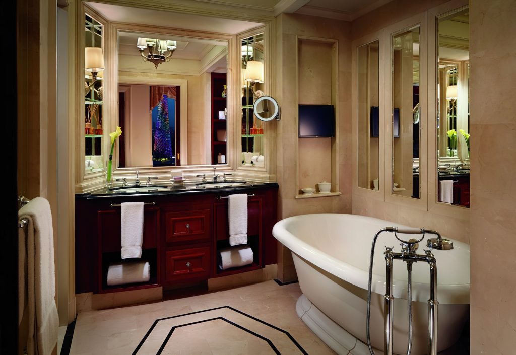 The Ritz-Carlton, Guangzhou Hotel - Guangzhou, China - Four Bedroom Residence Bathroom