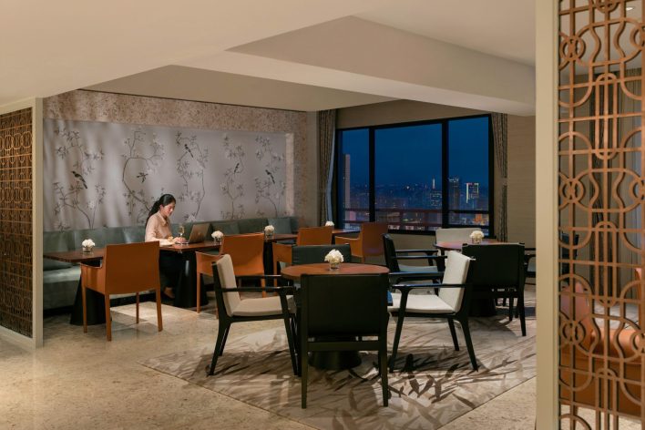 The Portman Ritz-Carlton, Shanghai Hotel - Shanghai, China - Lounge