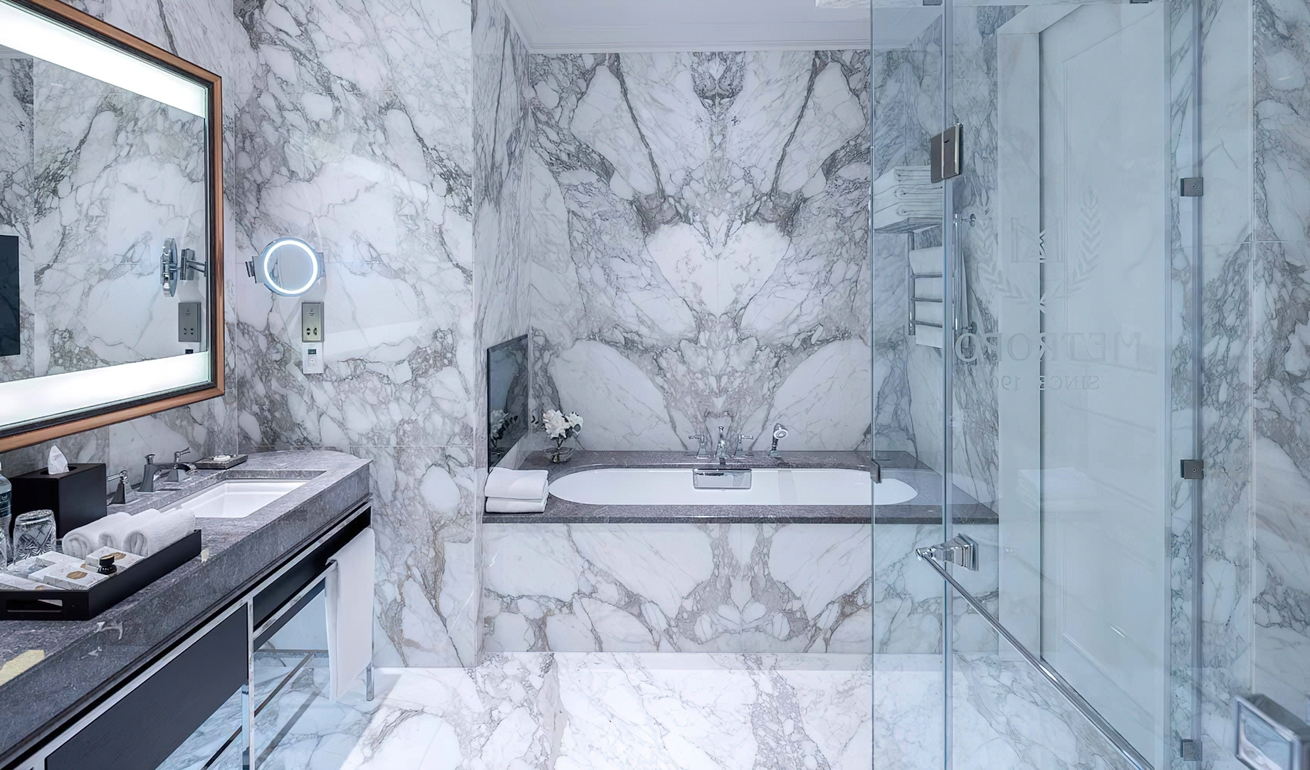 Metropol Hotel Moscow - Moscow, Russia - Premier Suite Bathroom Tub