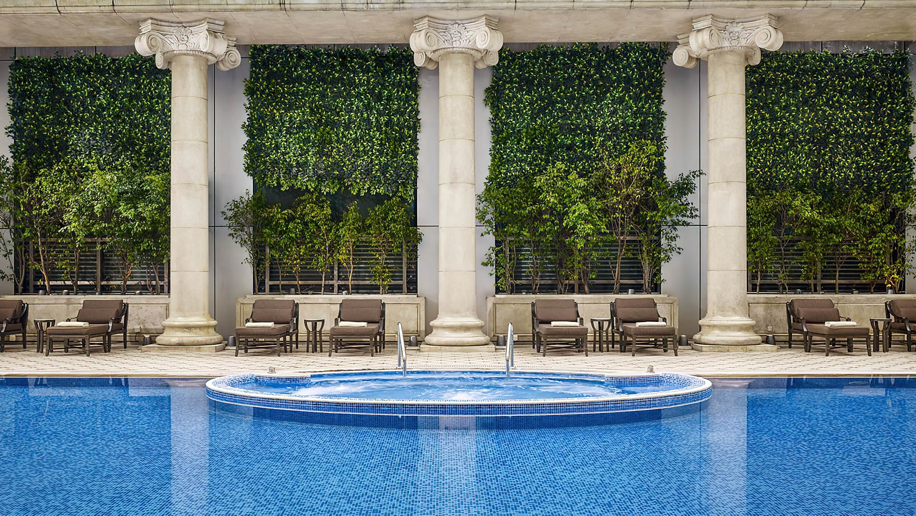 The Ritz-Carlton, Guangzhou Hotel – Guangzhou, China – Roman Outdoor Pool