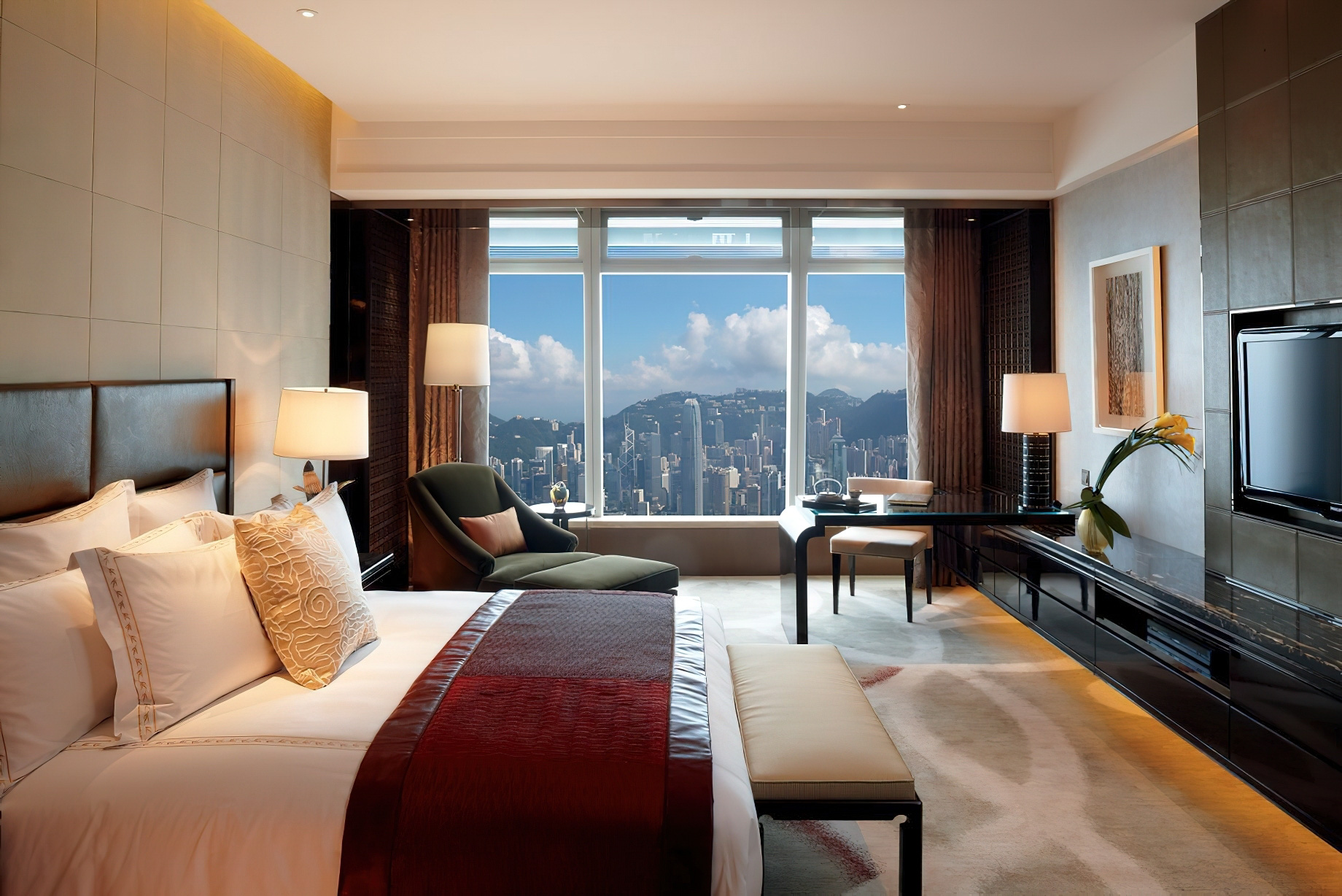 The Ritz-Carlton, Hong Kong Hotel – West Kowloon, Hong Kong – Deluxe Victoria Harbour Room