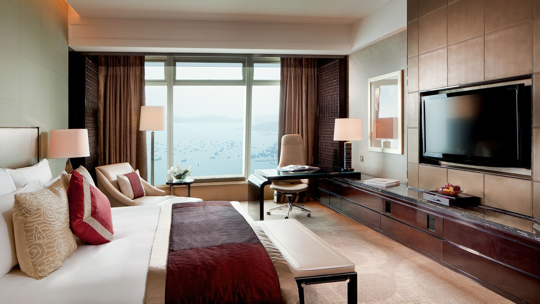 The Ritz-Carlton, Hong Kong Hotel - West Kowloon, Hong Kong - Deluxe Seaview Room