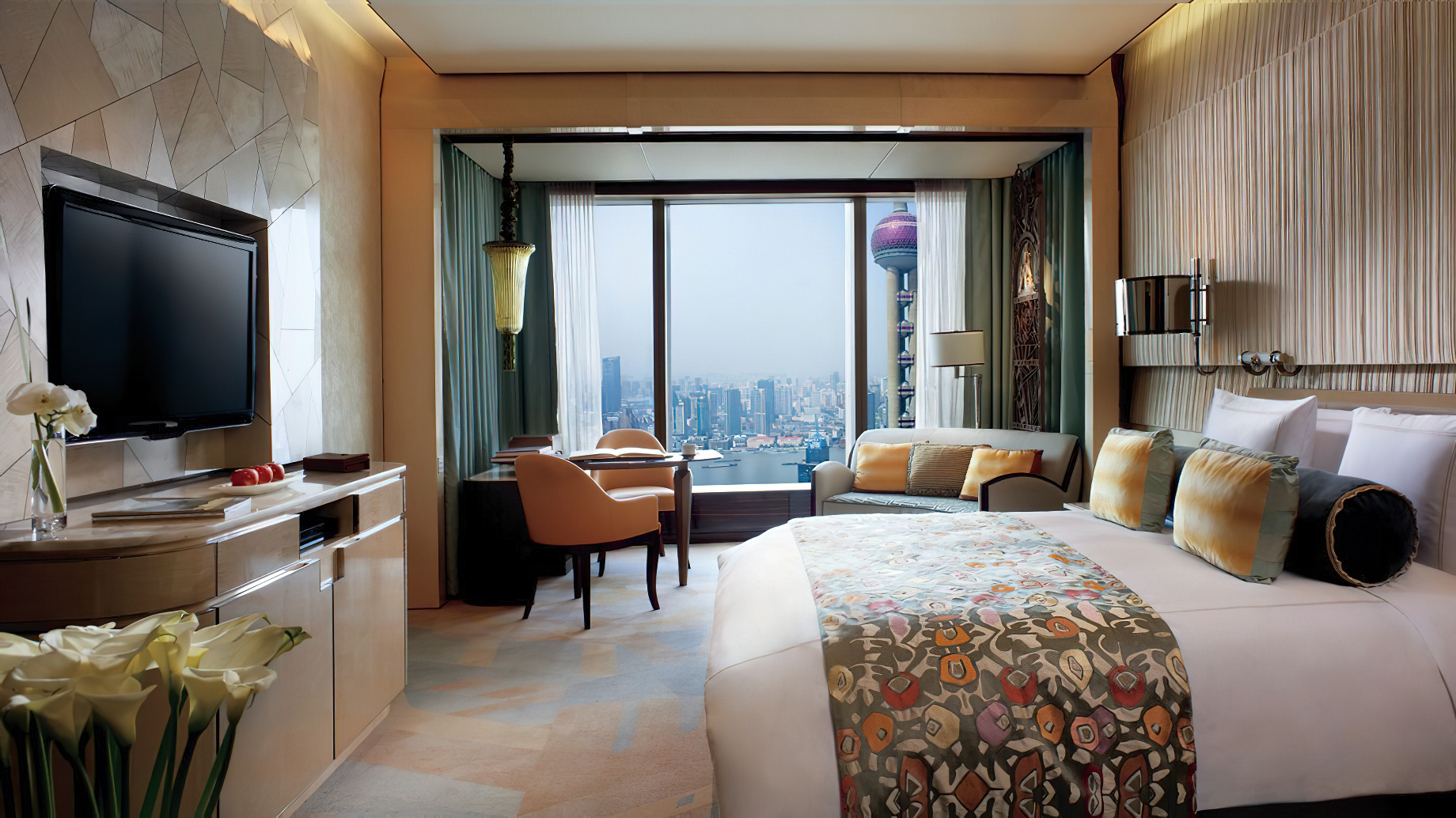 The Ritz-Carlton Shanghai, Pudong Hotel – Shanghai, China – Pearl Tower View Room