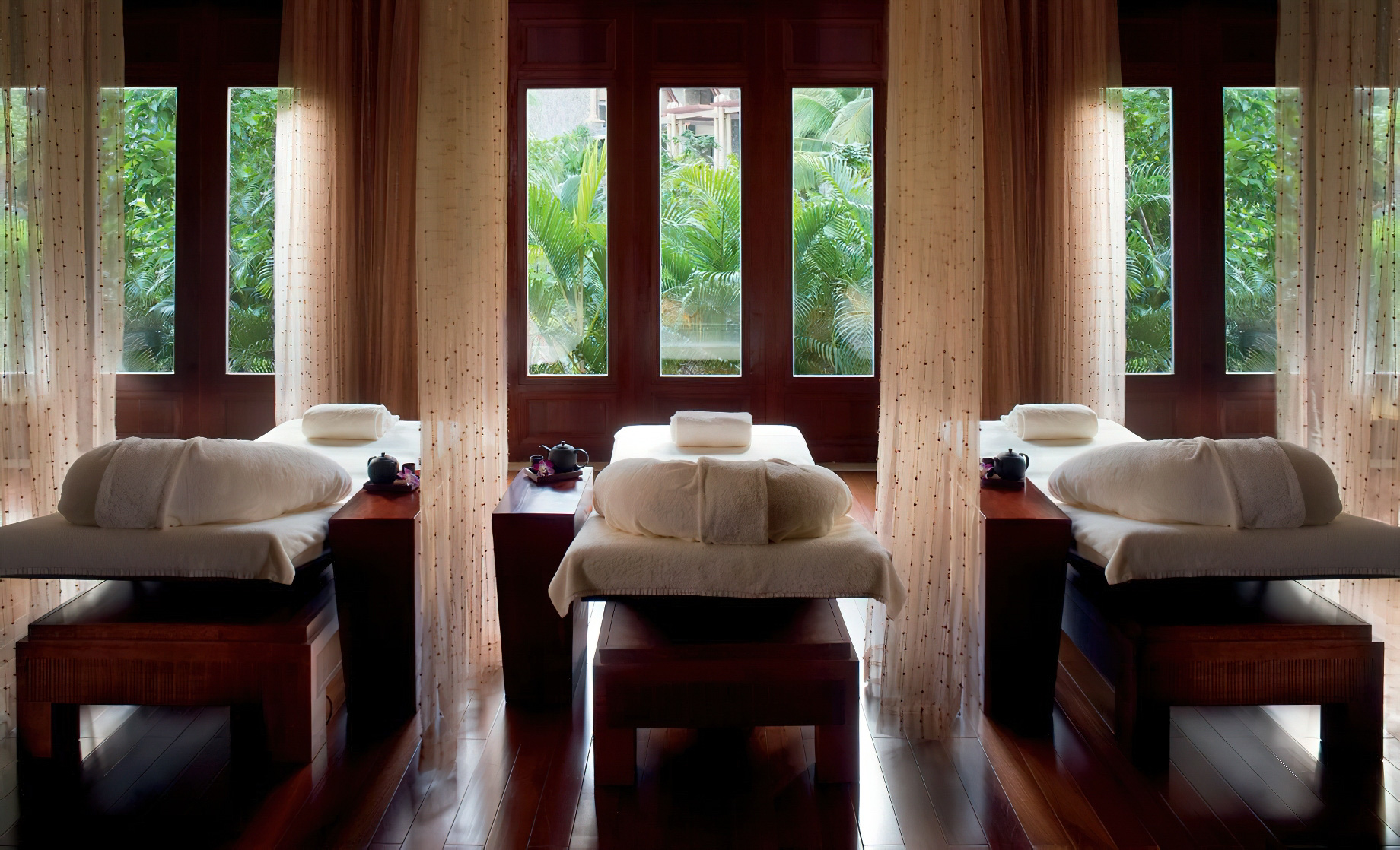 The Ritz-Carlton Sanya, Yalong Bay Hotel – Hainan, China – Spa Treatment Tables