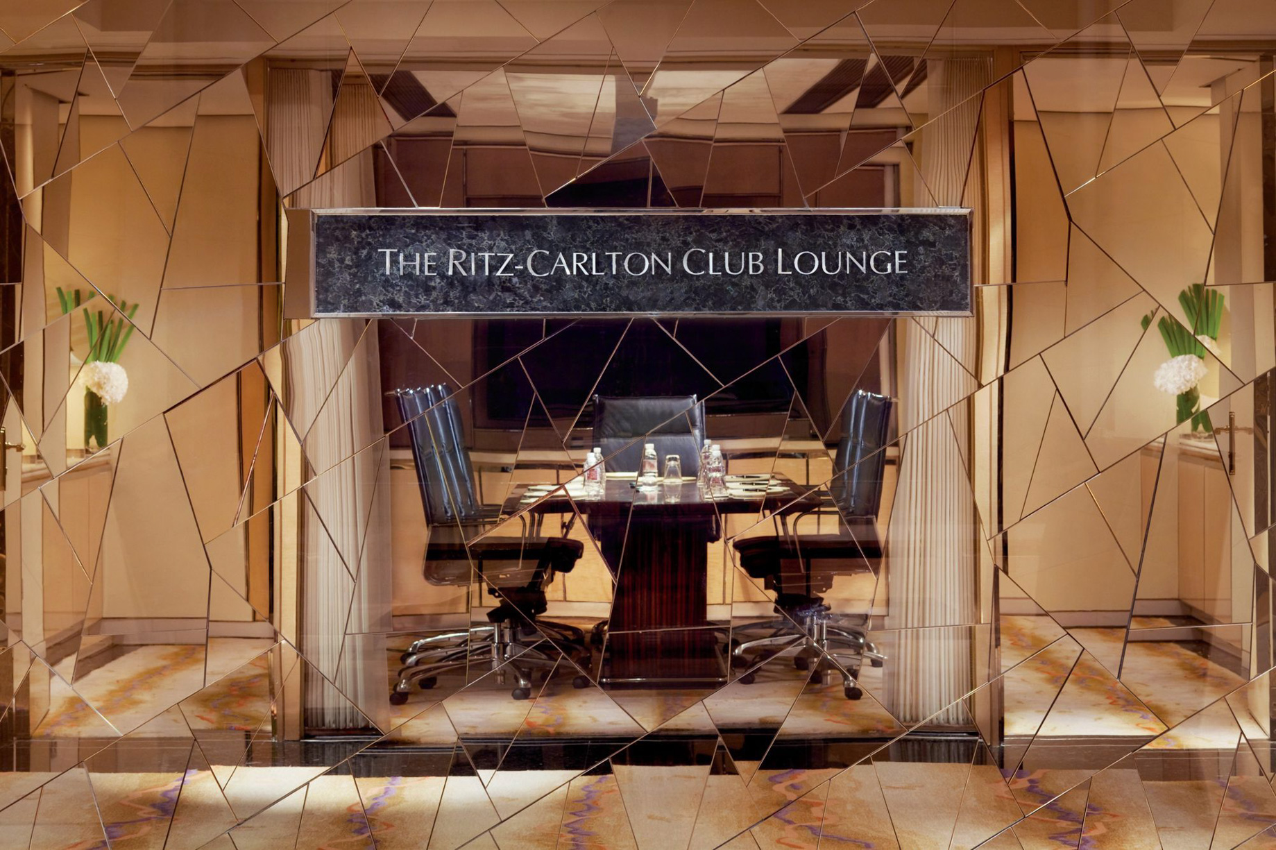 The Ritz-Carlton Shanghai, Pudong Hotel – Shanghai, China – Lounge