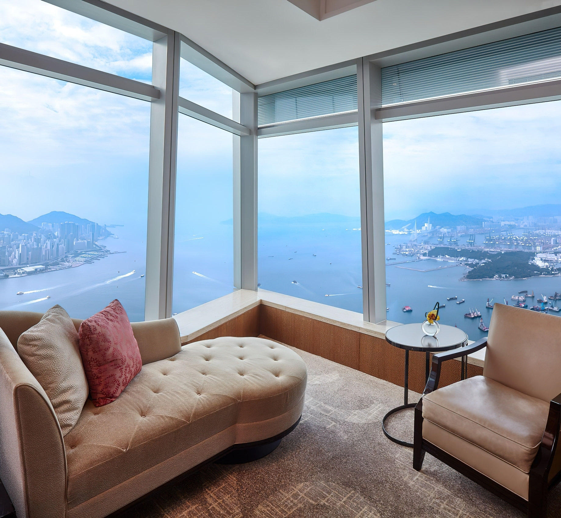 The Ritz-Carlton, Hong Kong Hotel – West Kowloon, Hong Kong – Deluxe Suite View