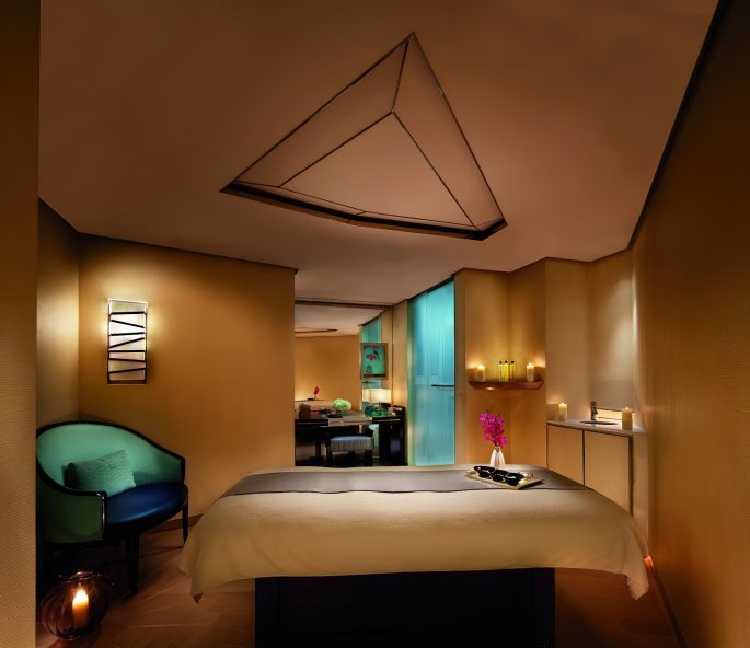 The Ritz-Carlton Shanghai, Pudong Hotel - Shanghai, China - Spa Treatment Room