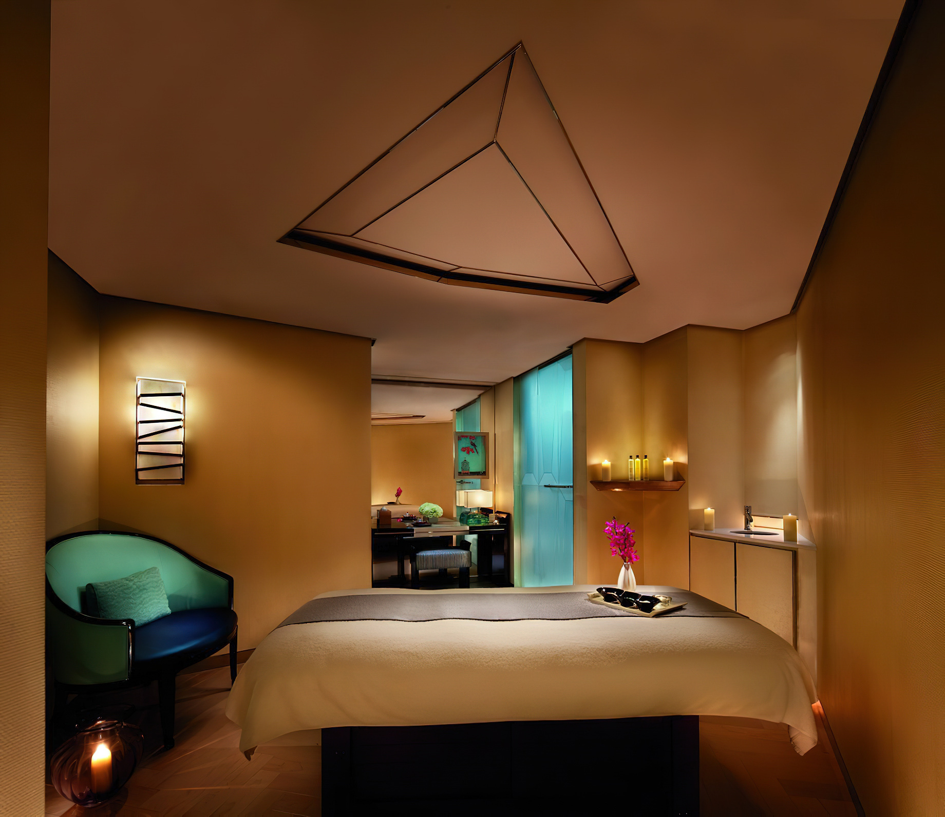 The Ritz-Carlton Shanghai, Pudong Hotel – Shanghai, China – Spa Treatment Room