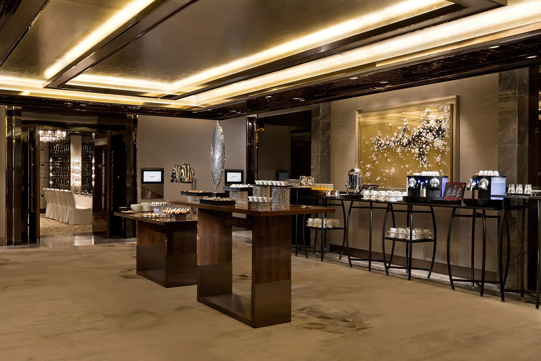 The Ritz-Carlton, Hong Kong Hotel – West Kowloon, Hong Kong – Pre Function Area