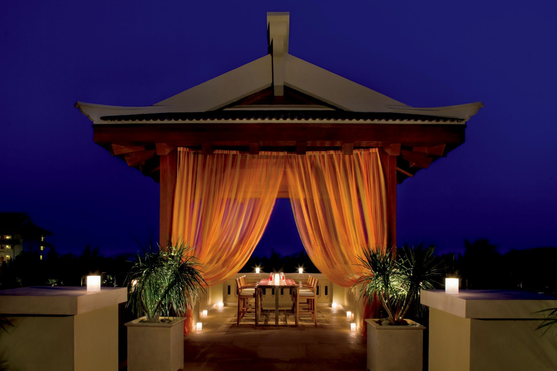 The Ritz-Carlton Sanya, Yalong Bay Hotel - Hainan, China - Private Outdoor Night Dining