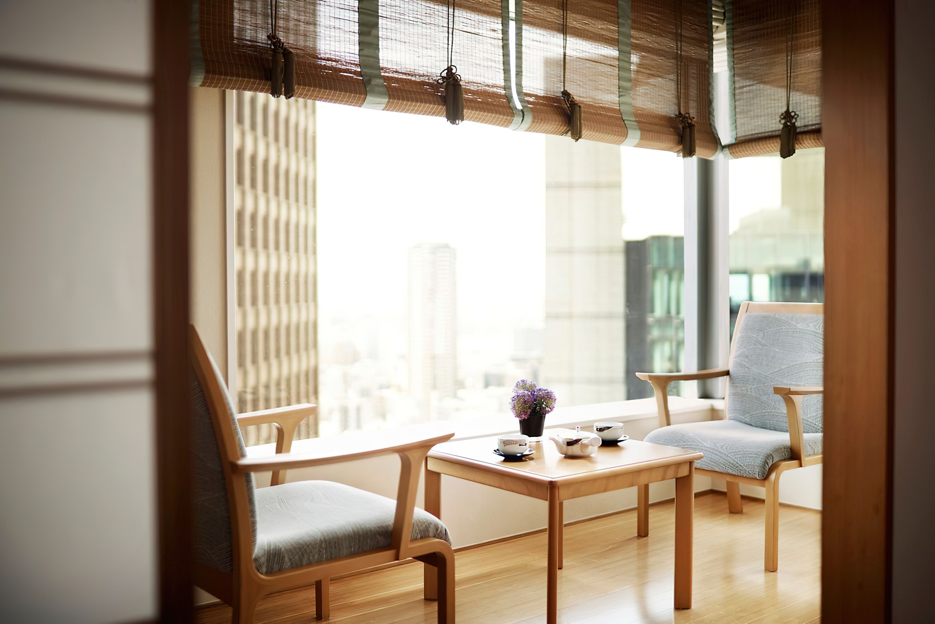The Ritz-Carlton, Osaka Hotel – Osaka, Japan – Japanese Suite Sitting Area