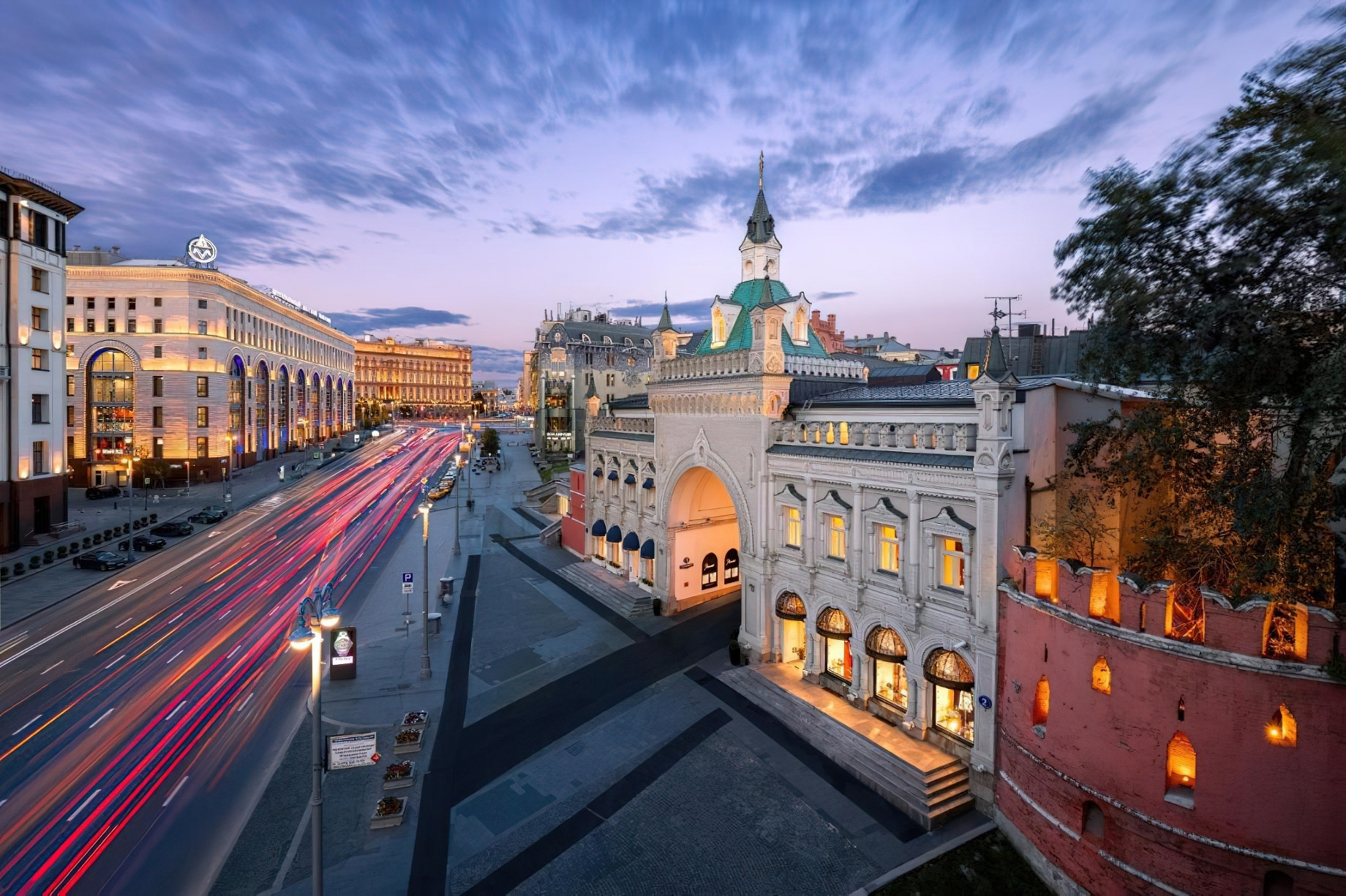 Metropol Hotel Moscow - Moscow, Russia - Moscow City Street Sunset