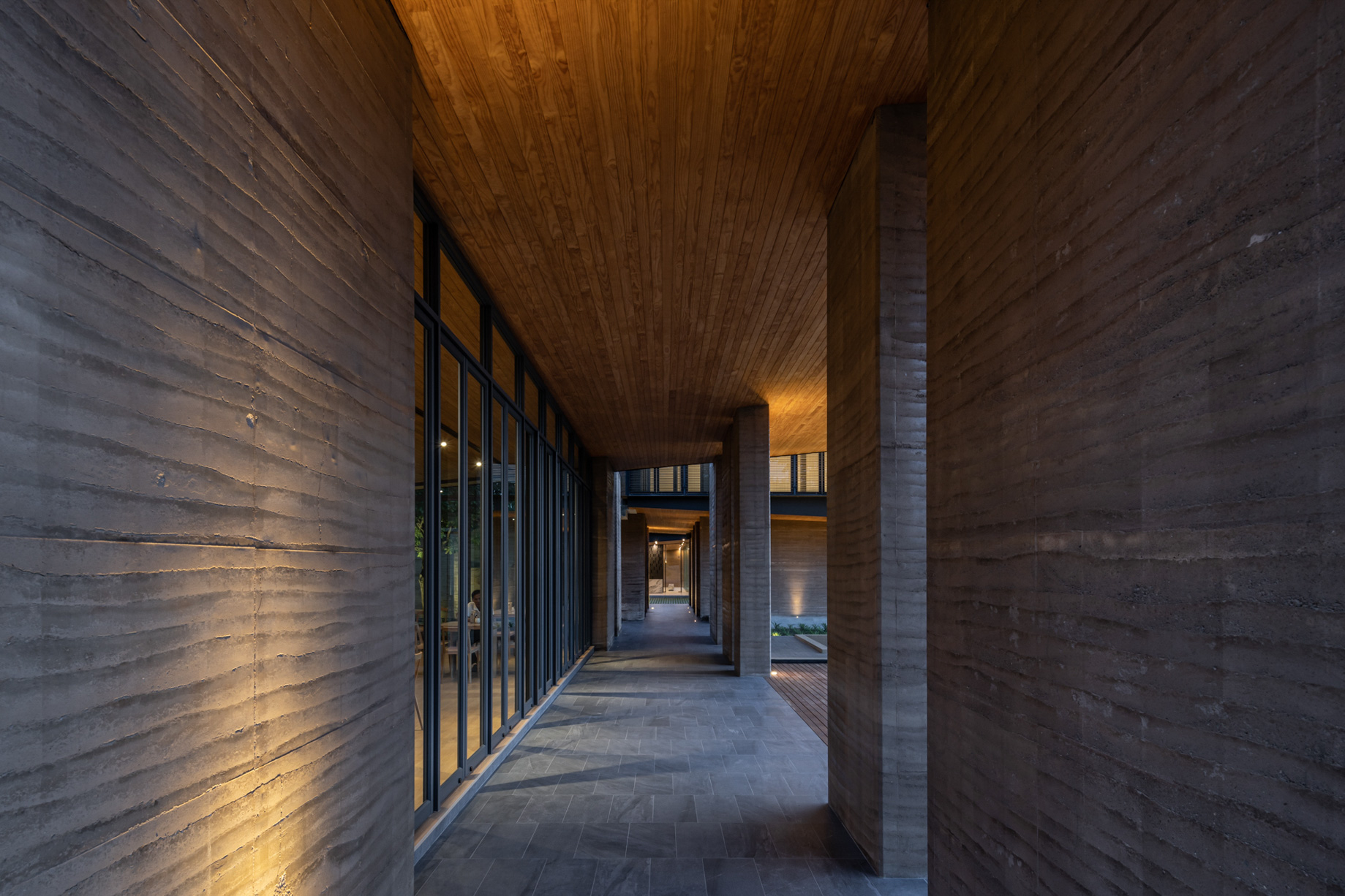 Tara Villa Riverkwai Resort - Kanchanaburi, Thailand - Exterior