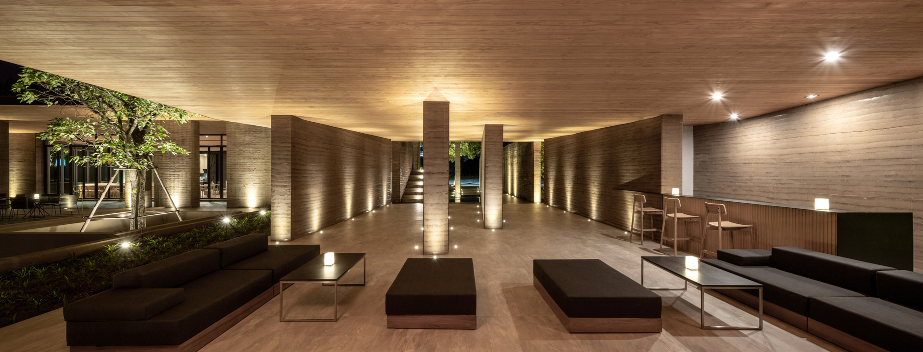 Tara Villa Riverkwai Resort - Kanchanaburi, Thailand - Exterior Lounge Night View