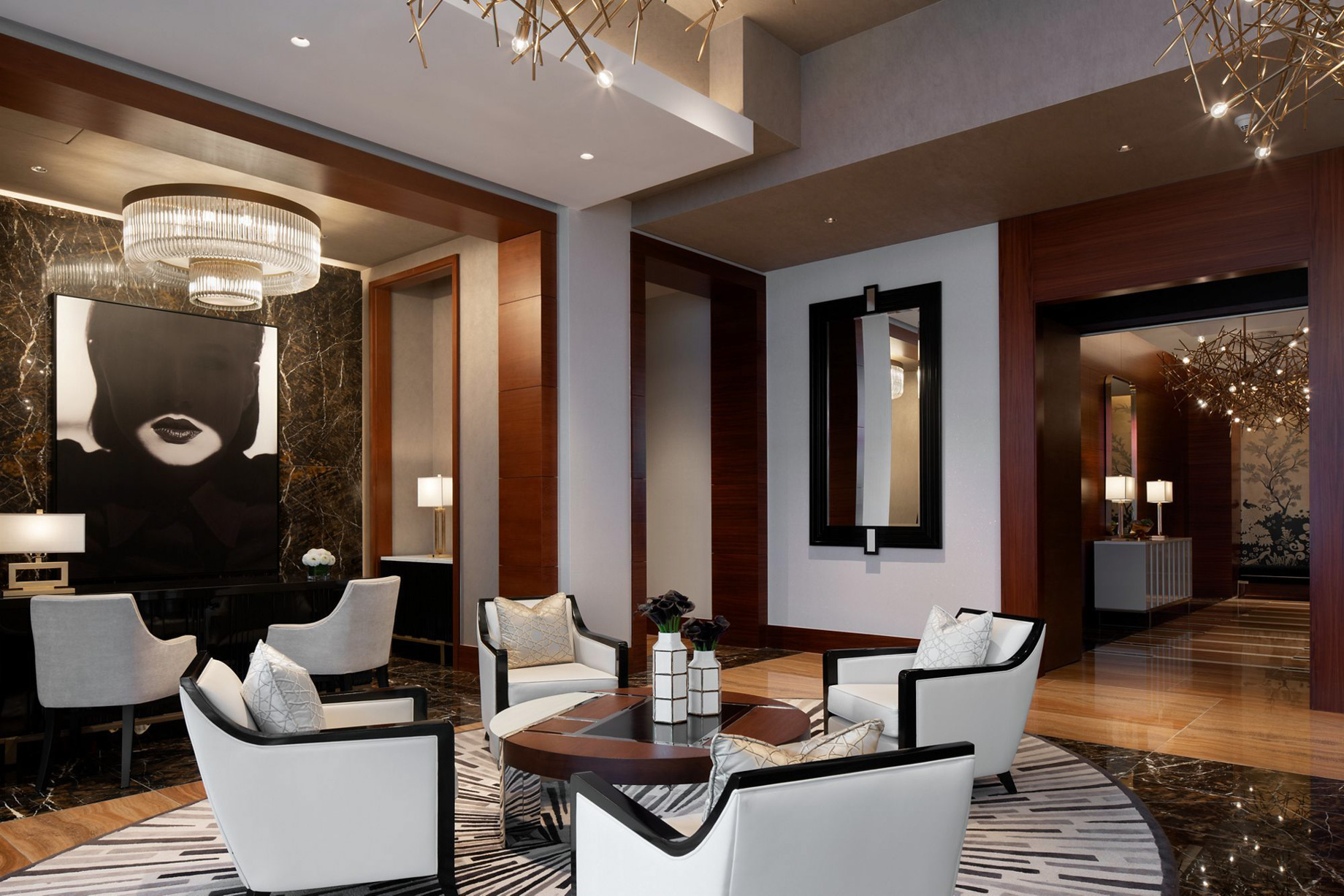 The Ritz-Carlton, Los Angeles L.A. Live Hotel – Los Angeles, CA, USA – Concierge