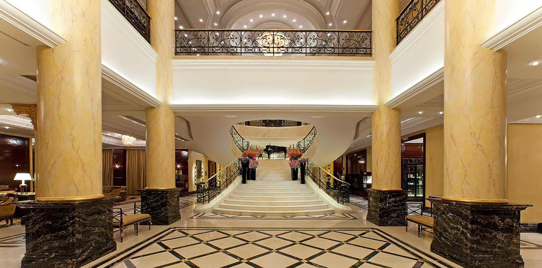 The Ritz-Carlton, Berlin Hotel - Berlin, Germany - Lobby