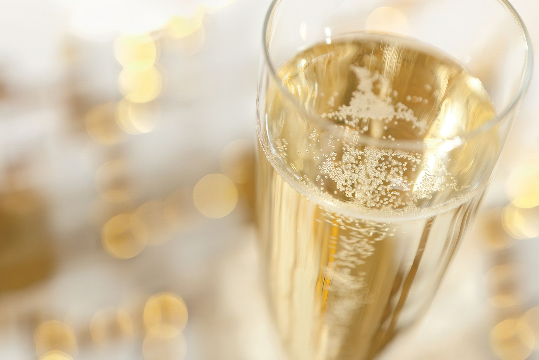 The Ritz-Carlton, Los Angeles L.A. Live Hotel – Los Angeles, CA, USA – Lobby Bar Cocktail