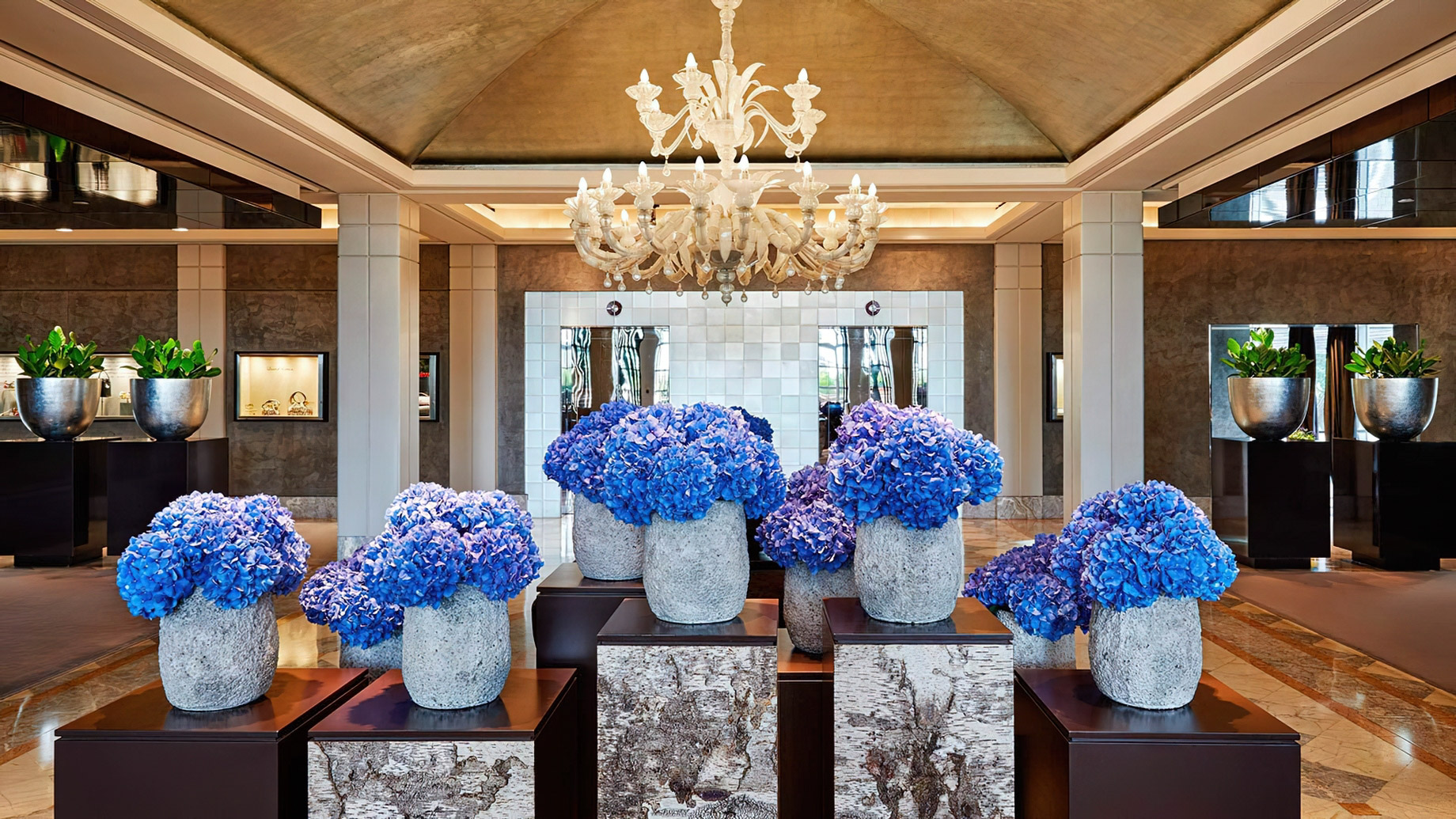 Hotel Arts Barcelona Ritz-Carlton – Barcelona, Spain – Lobby Flowers