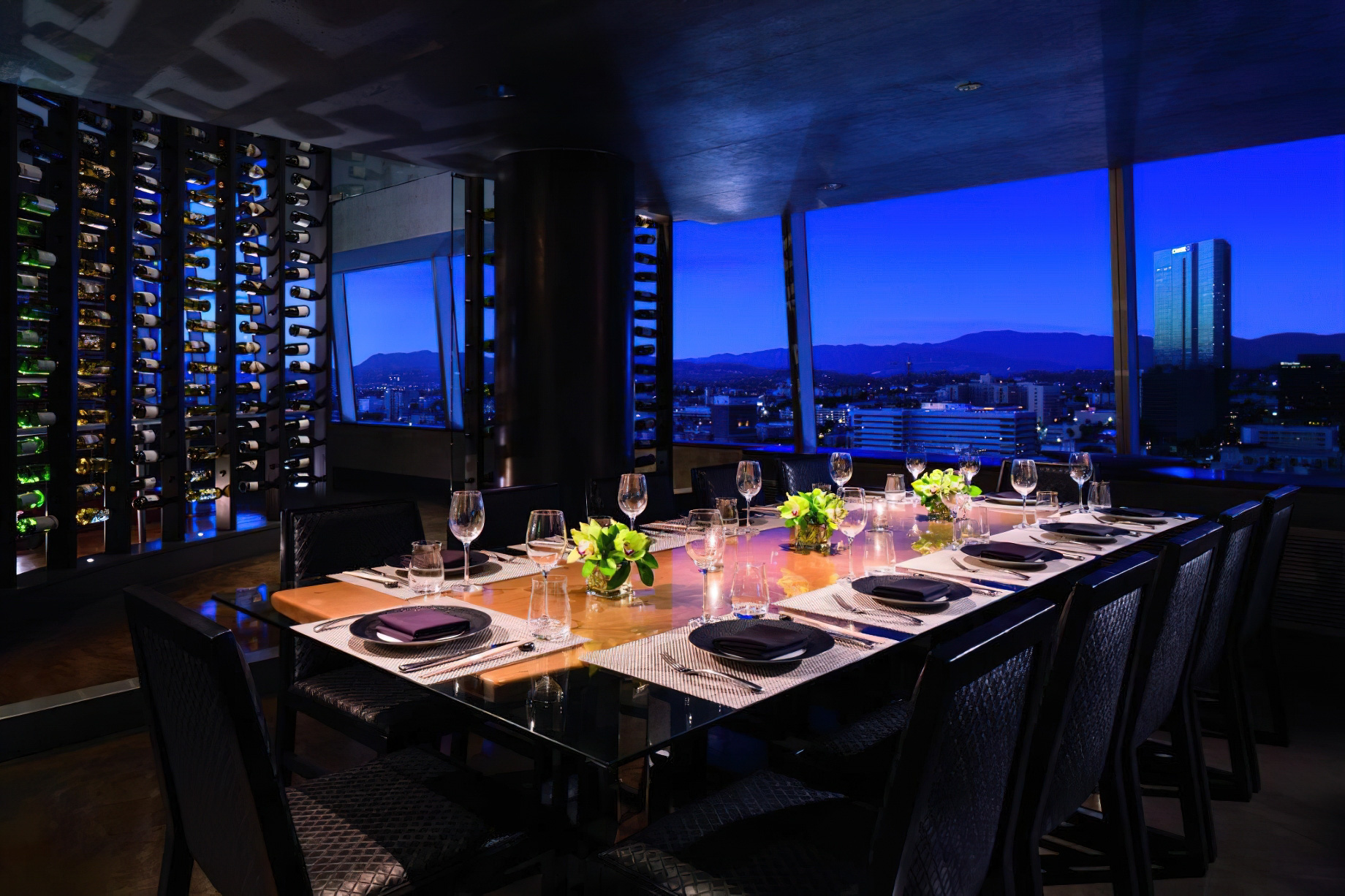 The Ritz-Carlton, Los Angeles L.A. Live Hotel - Los Angeles, CA, USA - Restaurant