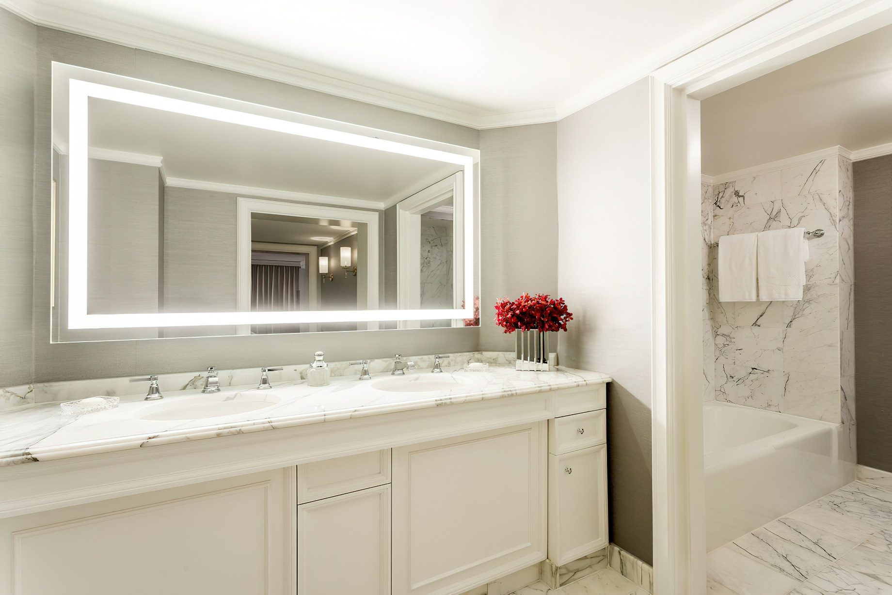 The Ritz-Carlton, Marina del Rey Hotel – Marina del Rey, CA, USA – One Bedroom Executive Suite Bathroom