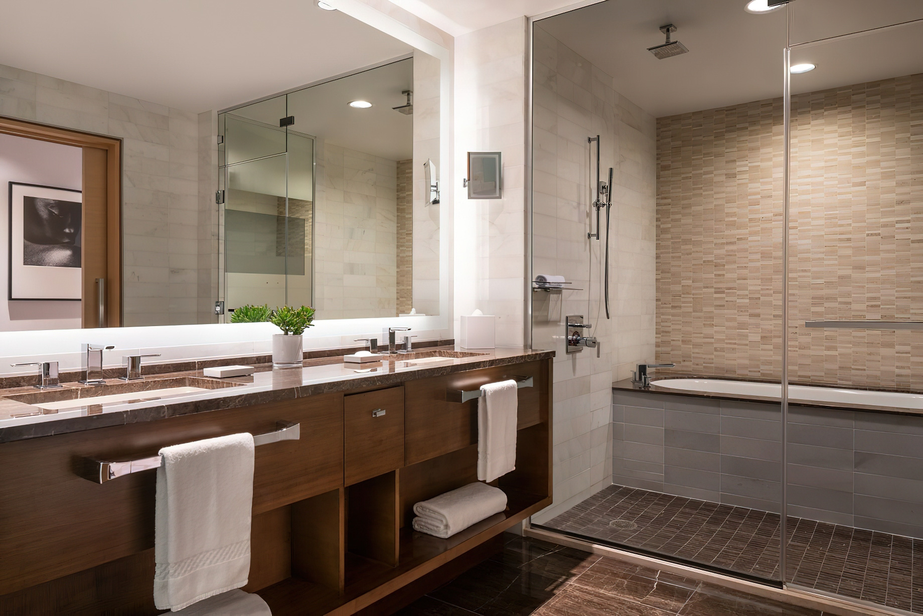 The Ritz-Carlton, Los Angeles L.A. Live Hotel - Los Angeles, CA, USA - Executive Suite Bathroom