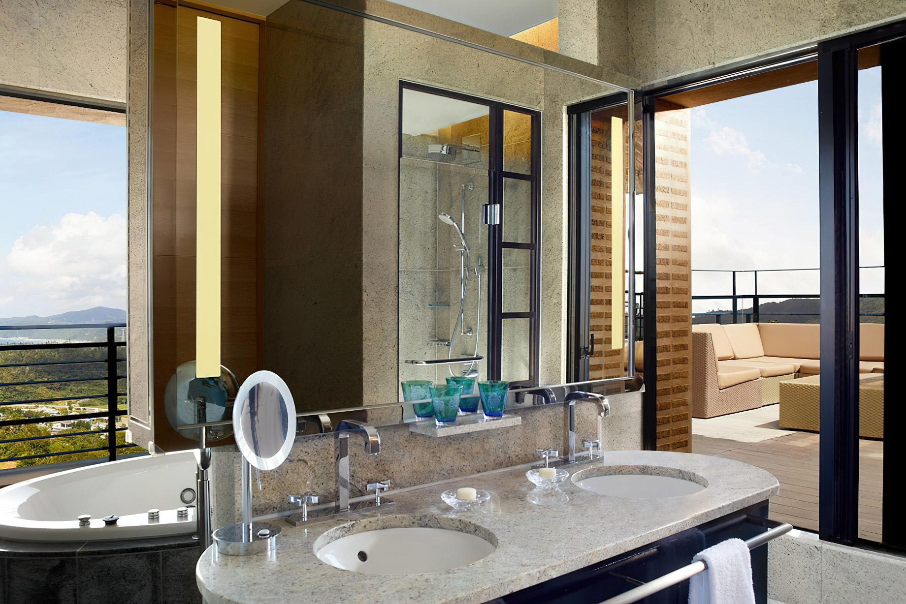 The Ritz-Carlton, Okinawa Hotel – Okinawa, Japan – Presidential Suite Bathroom