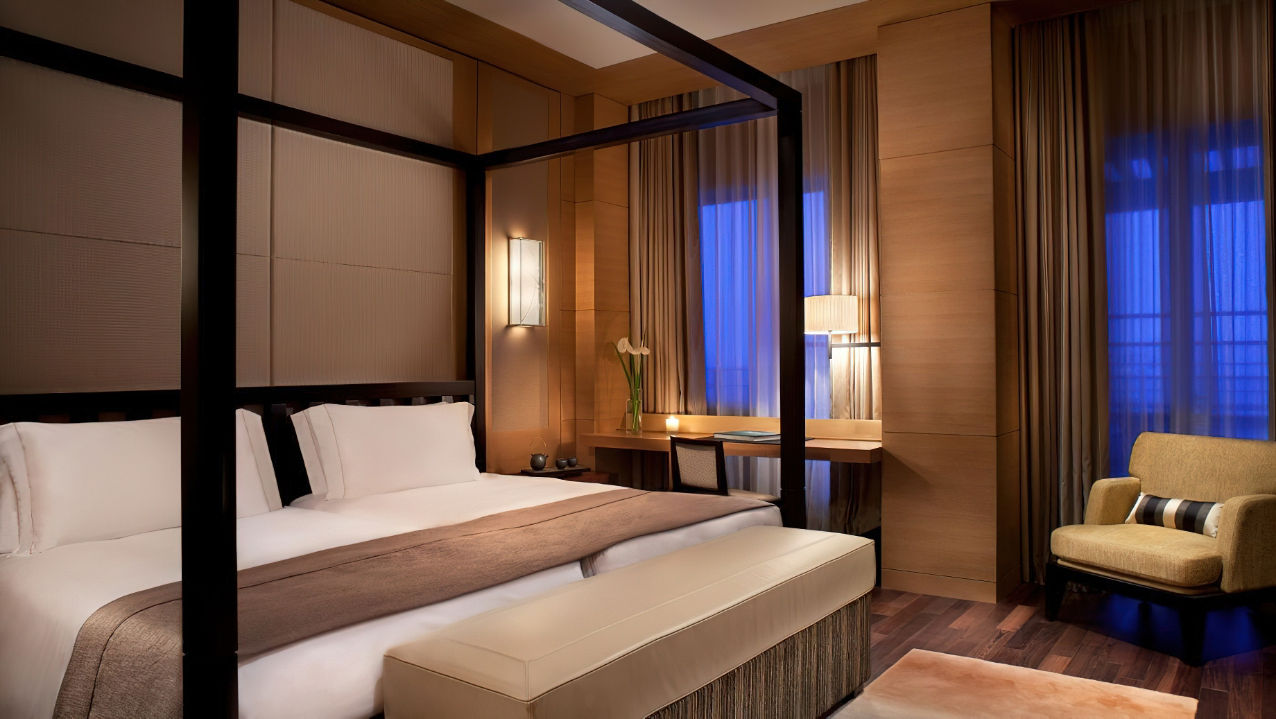 The Ritz-Carlton, Okinawa Hotel - Okinawa, Japan - Ritz-Carlton Suite Bedroom