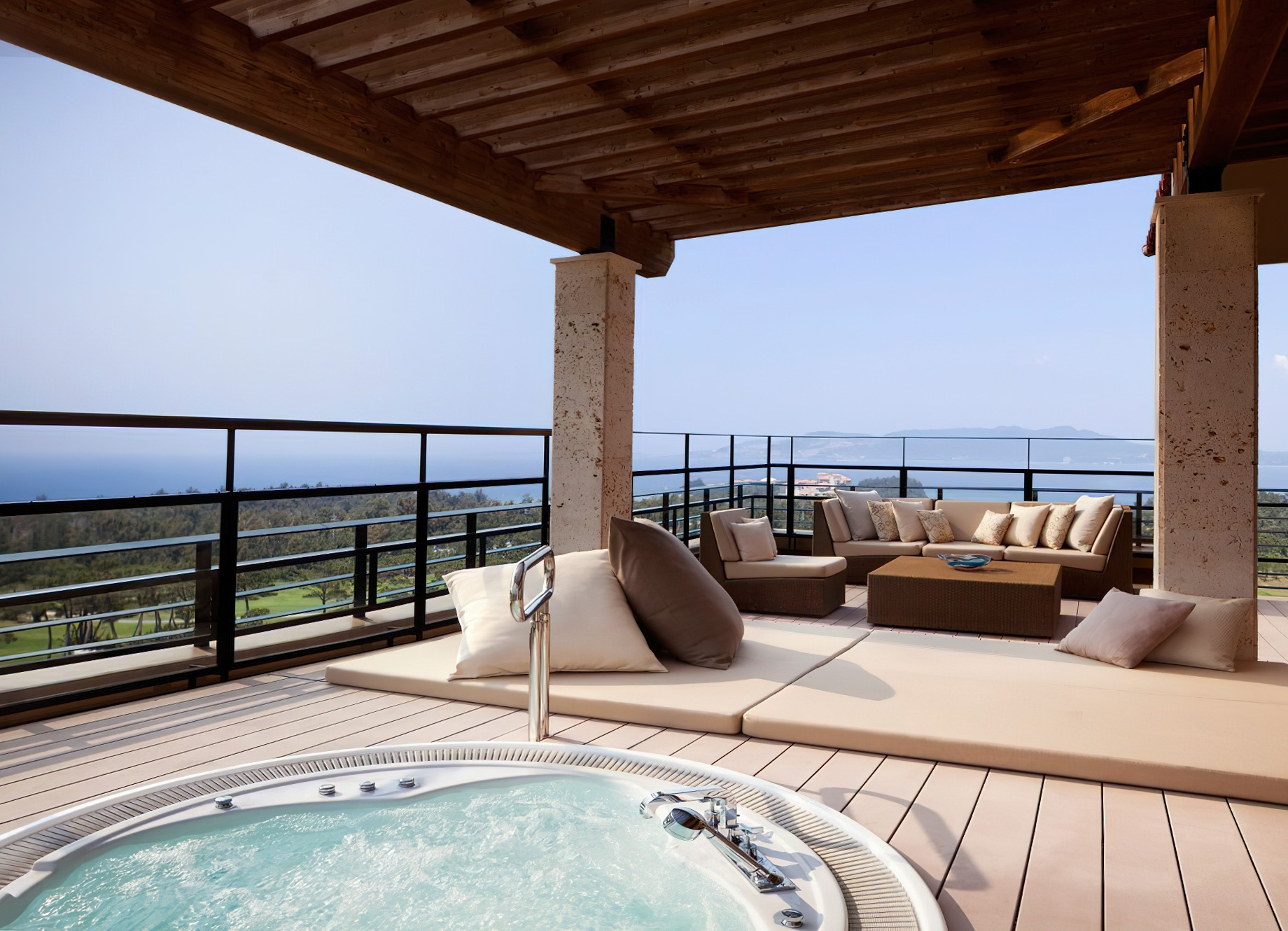 The Ritz-Carlton, Okinawa Hotel - Okinawa, Japan - Ritz-Carlton Suite Outdoor Deck
