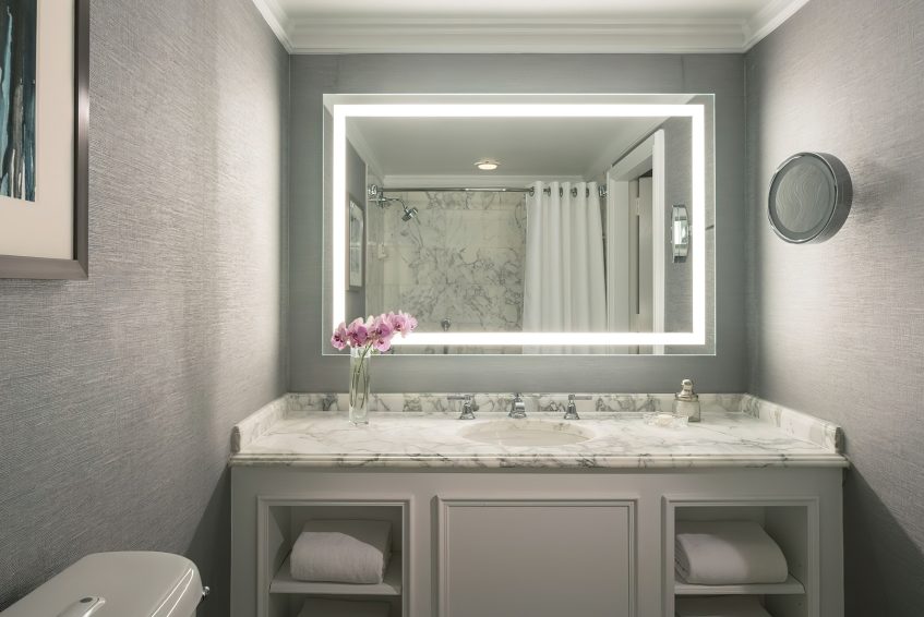 The Ritz-Carlton, Marina del Rey Hotel - Marina del Rey, CA, USA - Marina Guest Room Bathroom
