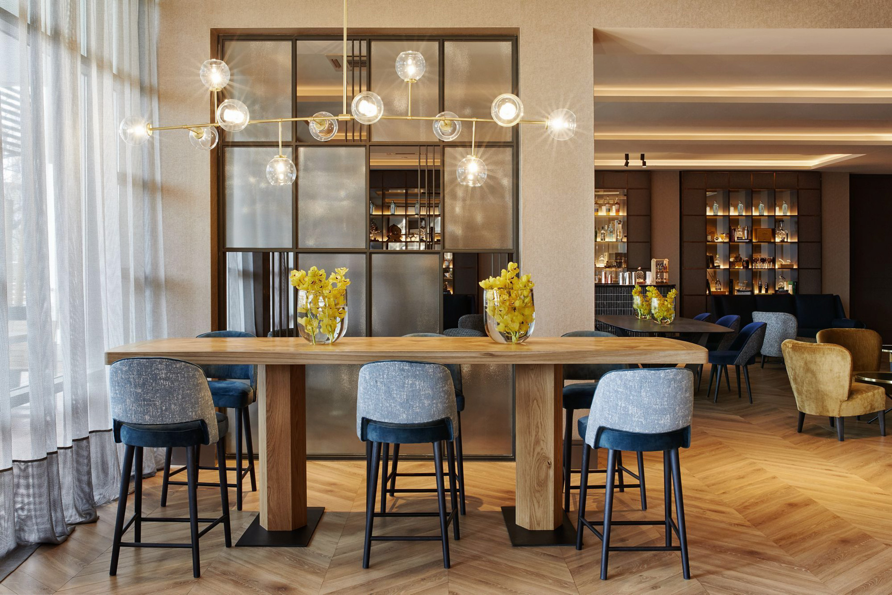 Hotel Arts Barcelona Ritz-Carlton – Barcelona, Spain – P41 Bar & Coctelarium Seating