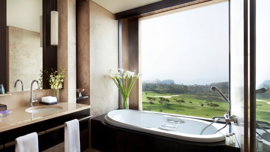 The Ritz-Carlton, Okinawa Hotel - Okinawa, Japan - Deluxe Room Bathroom