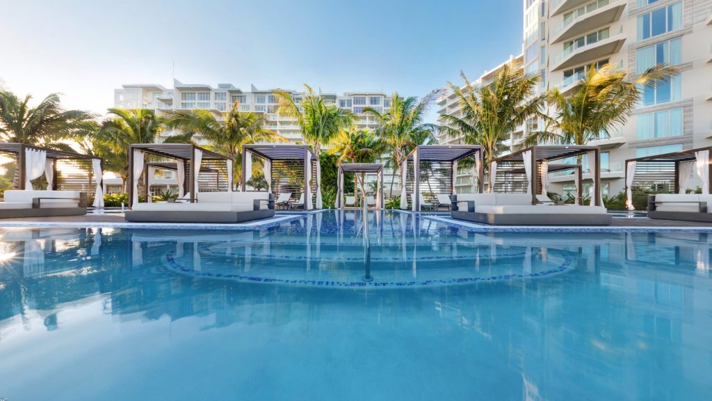 The Ritz-Carlton, Turks & Caicos Resort - Providenciales, Turks and Caicos Islands - Pool