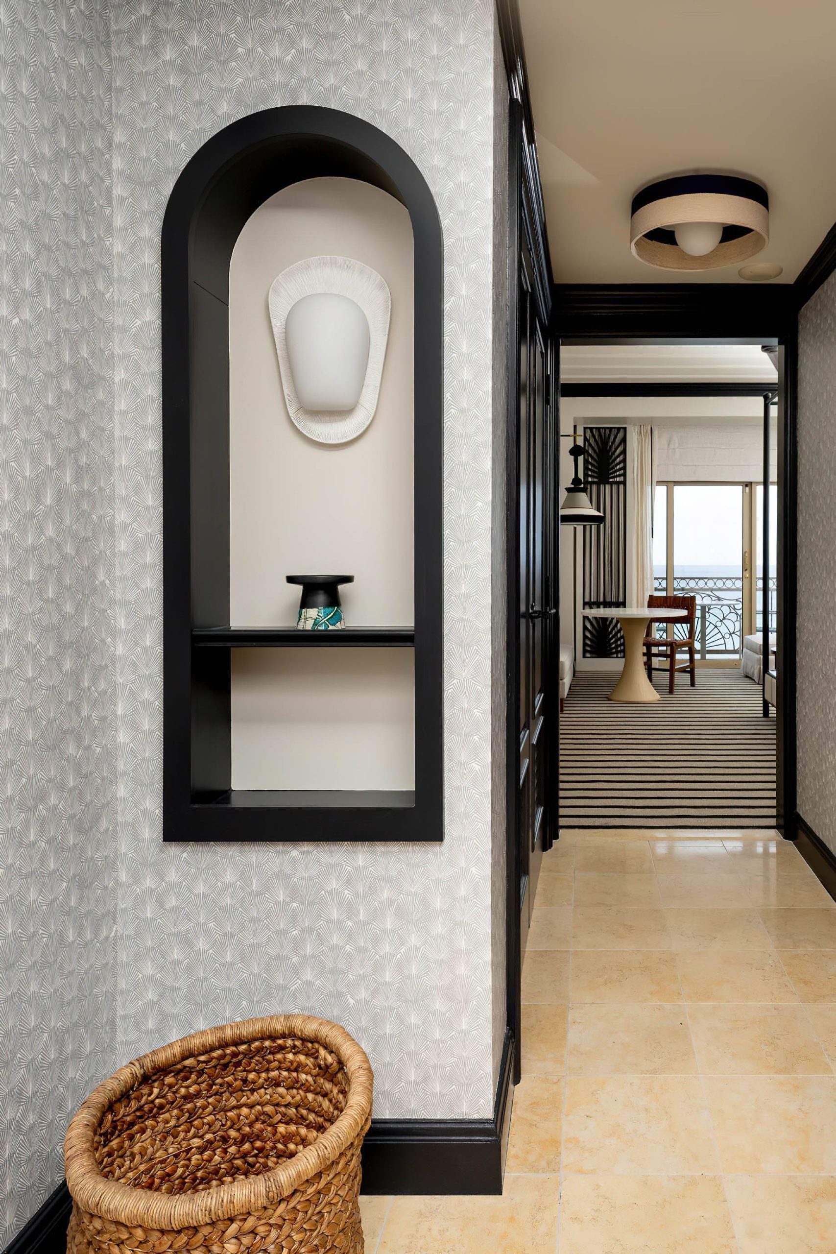 The Ritz-Carlton, Grand Cayman Resort – Seven Mile Beach, Cayman Islands – Guest Room Decor