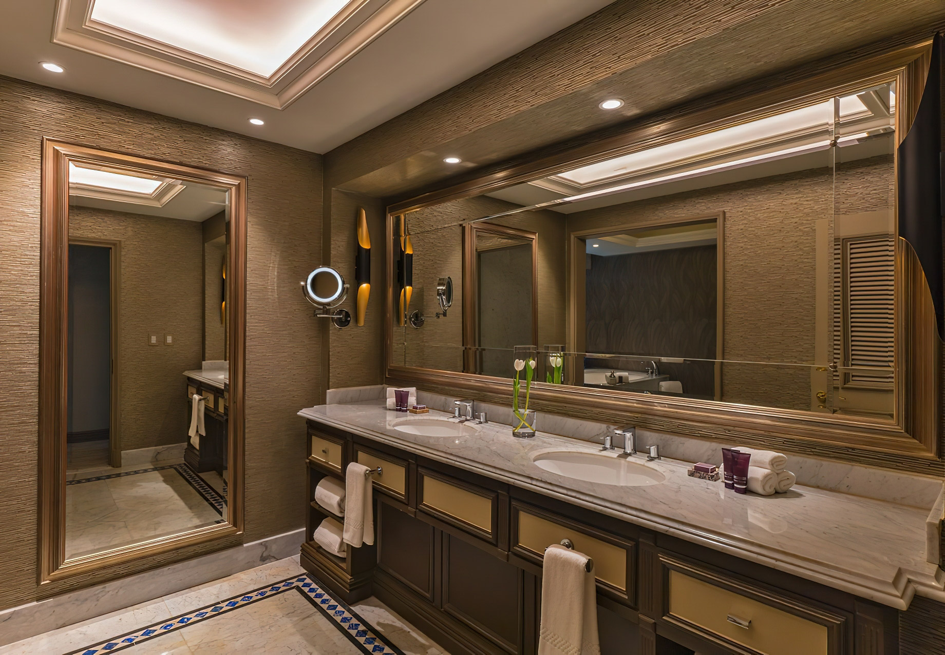 The Ritz-Carlton, Santiago Hotel – Santiago, Chile – Presidential Suite Bathroom