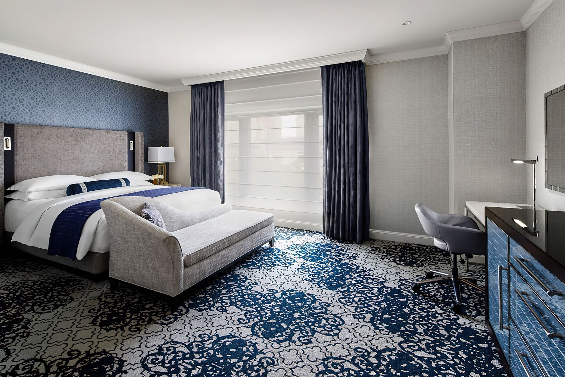 The Ritz-Carlton, San Francisco Hotel - San Francisco, CA, USA - Corner King Room