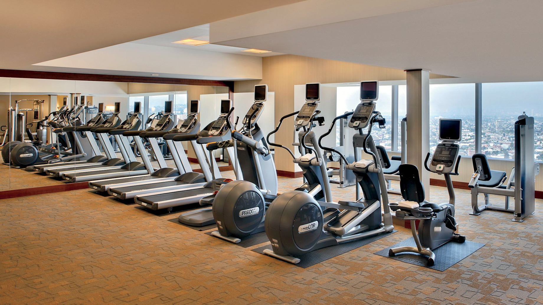 The Ritz-Carlton, Los Angeles L.A. Live Hotel - Los Angeles, CA, USA - Gym