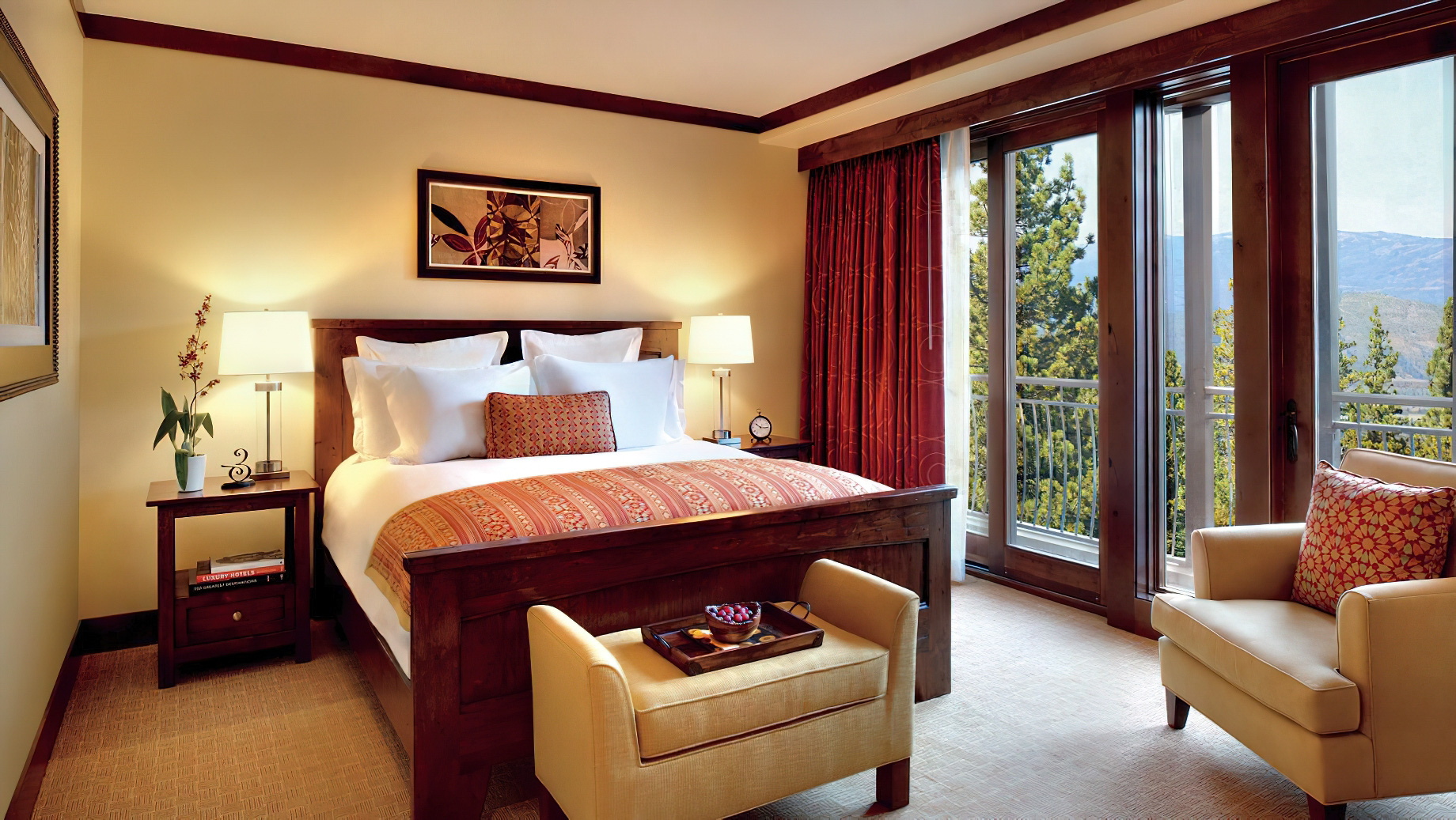 The Ritz-Carlton, Lake Tahoe Resort – Truckee, CA, USA – Three Bedroom Slopeside Residence Bedroom