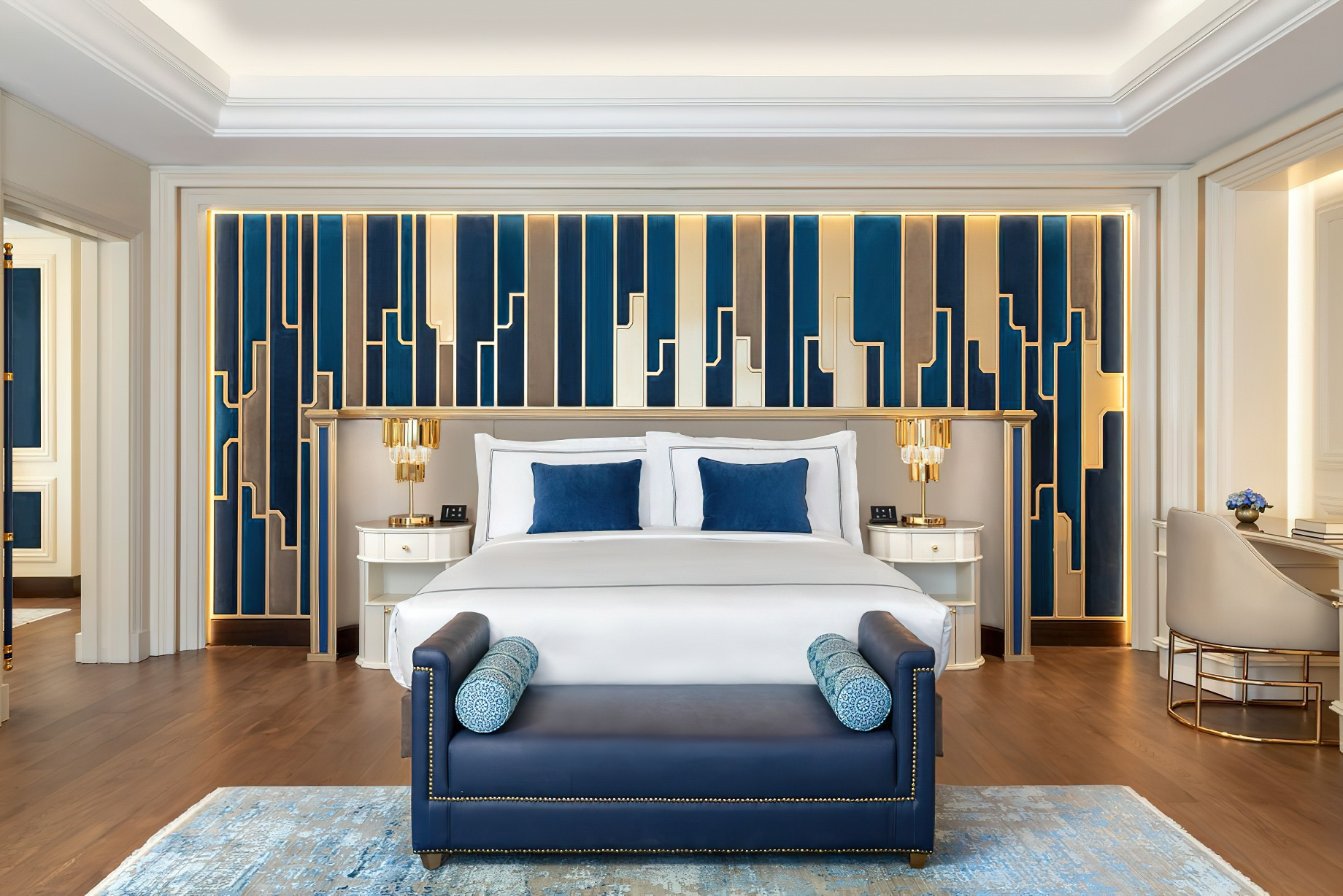 The Ritz-Carlton, Istanbul Hotel – Istanbul, Turkey – The Ritz-Carlton Suite Bed