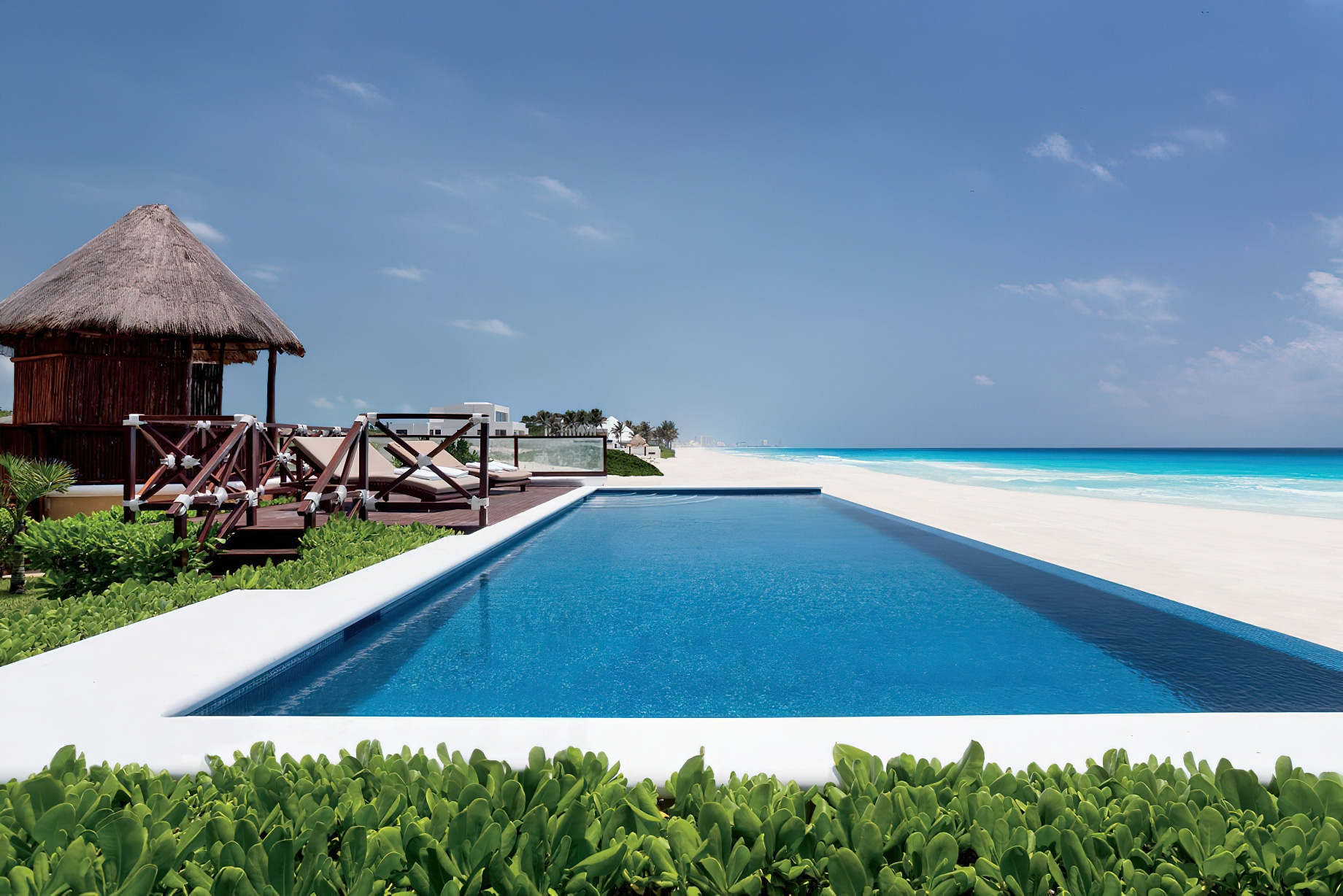 The Ritz-Carlton, Cancun Resort – Cancun, Mexico – Cobalt Residential Suite Infinity Pool