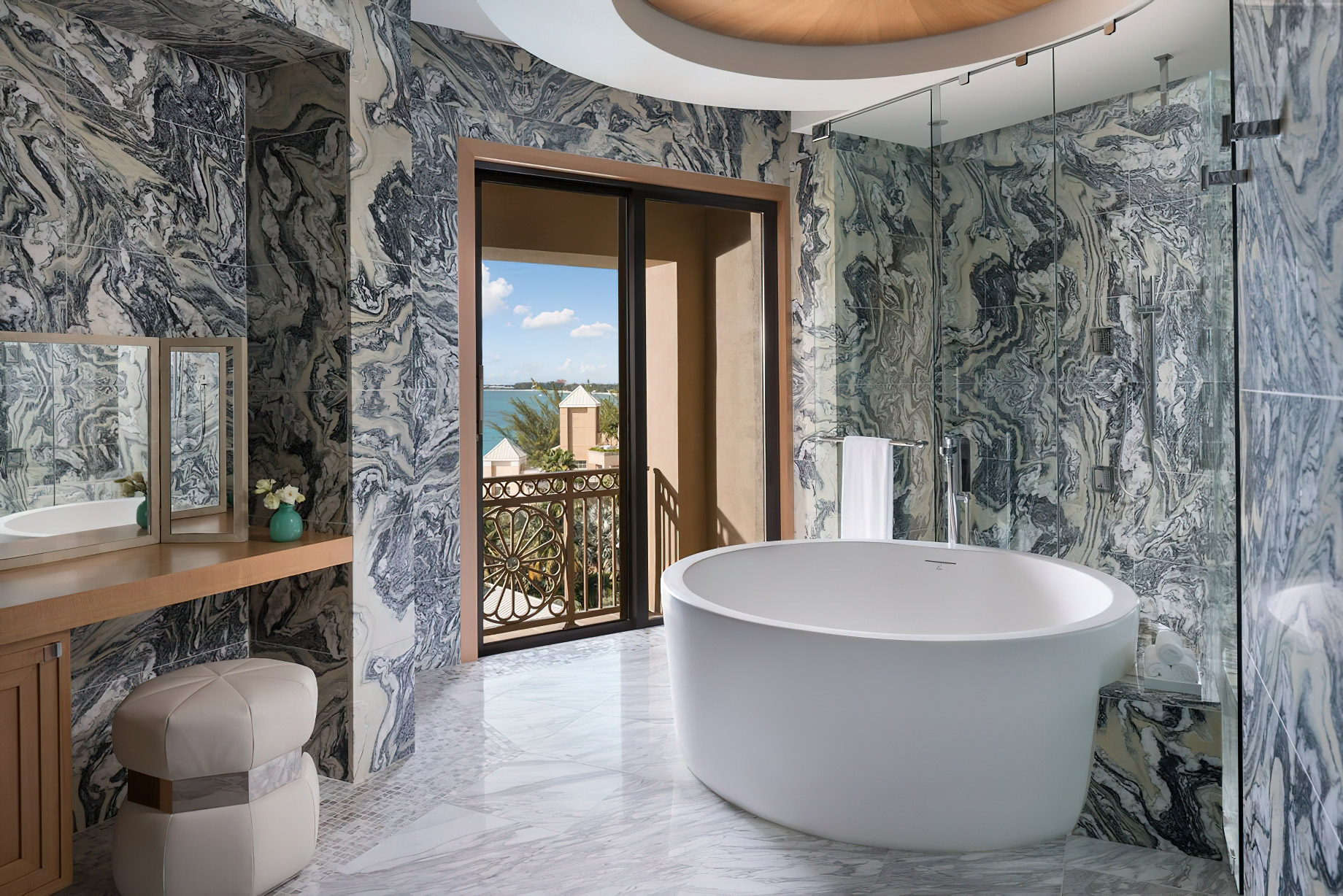 The Ritz-Carlton, Grand Cayman Resort – Seven Mile Beach, Cayman Islands – Grand Cayman Penthouse Bathroom