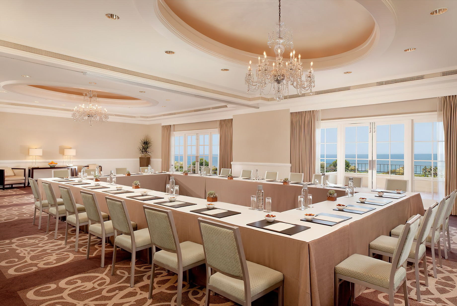 The Ritz-Carlton, Laguna Niguel Resort - Dana Point, CA, USA - Meeting Room