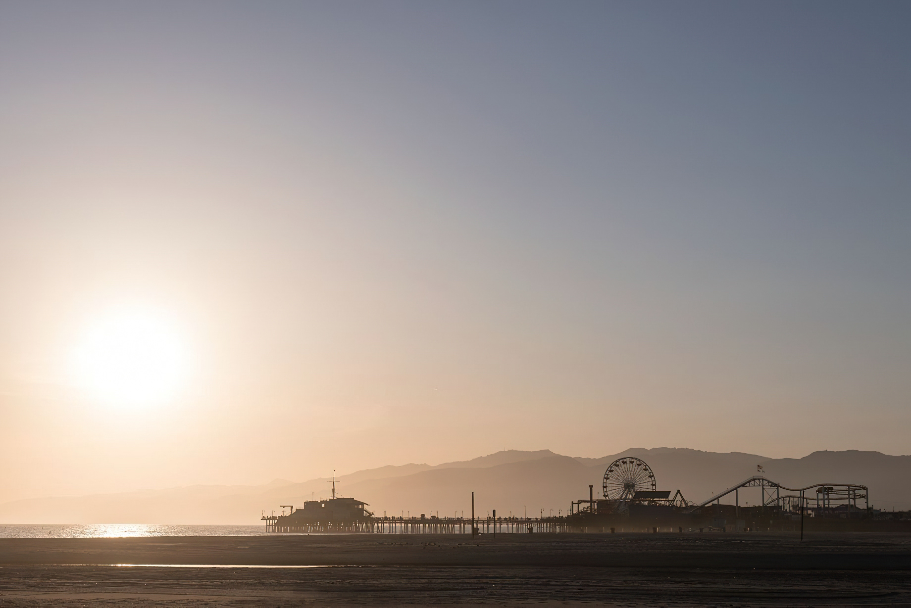 The Ritz-Carlton, Marina del Rey Hotel - Marina del Rey, CA, USA - Santa Monica Pier