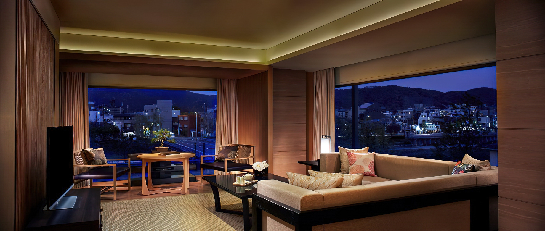 The Ritz-Carlton, Kyoto Hotel – Nakagyo Ward, Kyoto, Japan – Corner Suite MINAMI