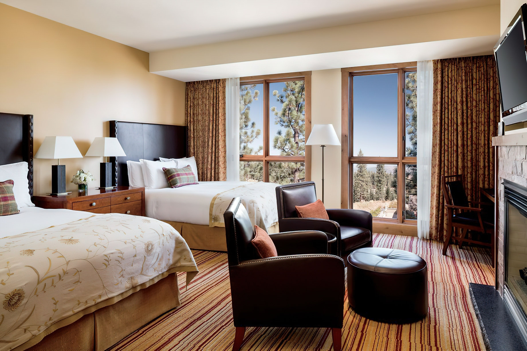 The Ritz-Carlton, Lake Tahoe Resort – Truckee, CA, USA – Deluxe Two Queens Guest Room