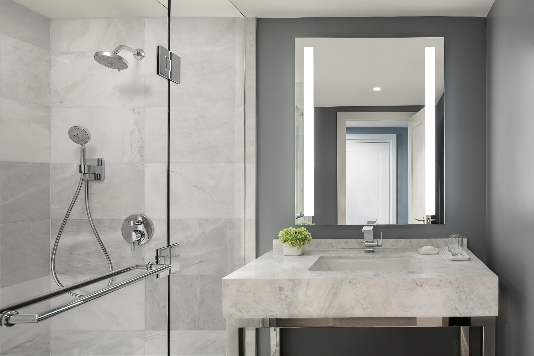 070 – The Ritz-Carlton, St. Thomas Resort – St. Thomas, U.S. Virgin Islands – Executive King Suite Half Bathroom