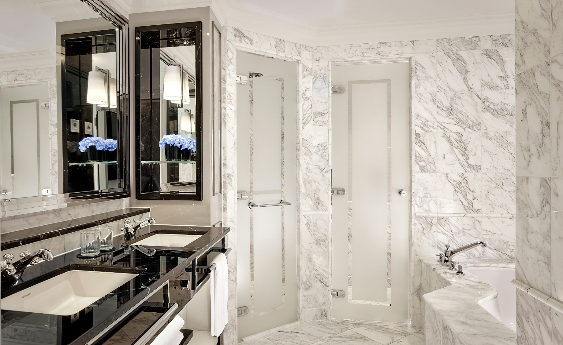 The Ritz-Carlton, Berlin Hotel – Berlin, Germany – Deluxe Junior Suite Bathroom