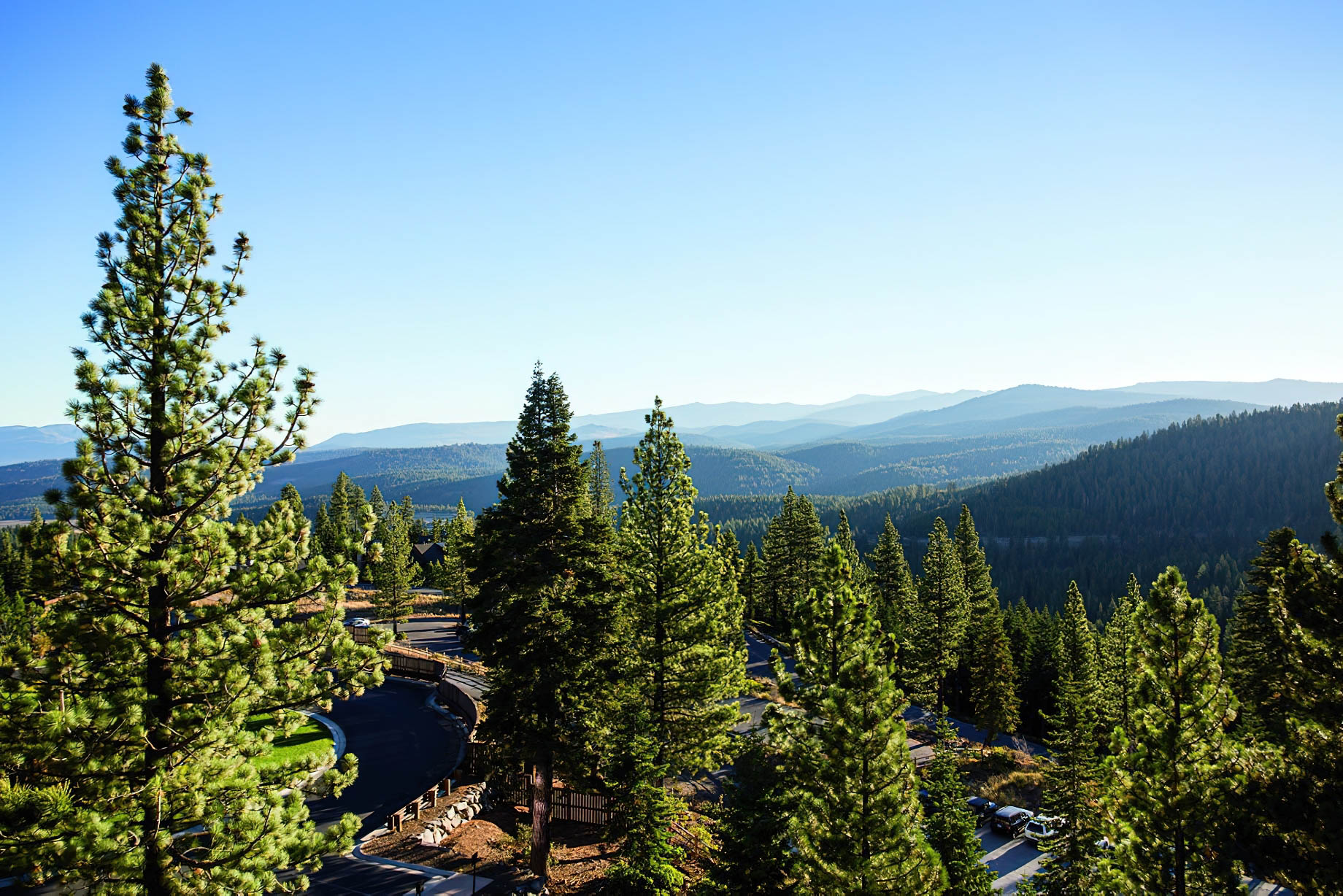 The Ritz-Carlton, Lake Tahoe Resort – Truckee, CA, USA – Mountain View