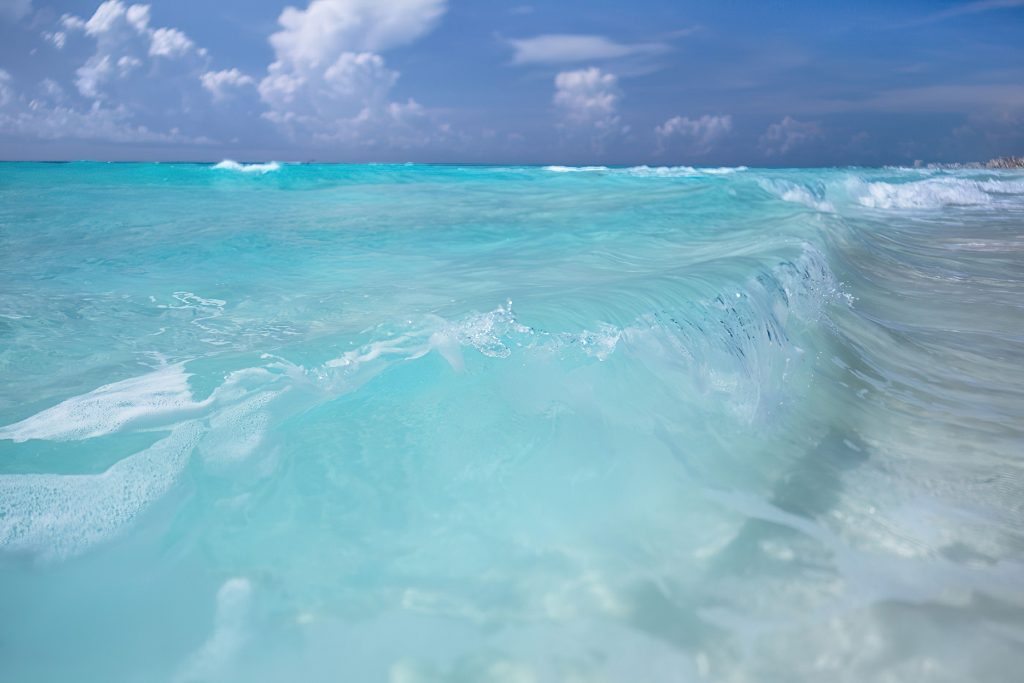 The Ritz-Carlton, Cancun Resort - Cancun, Mexico - Ocean Waves